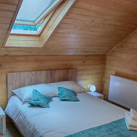 Casa Camelia * Săcel